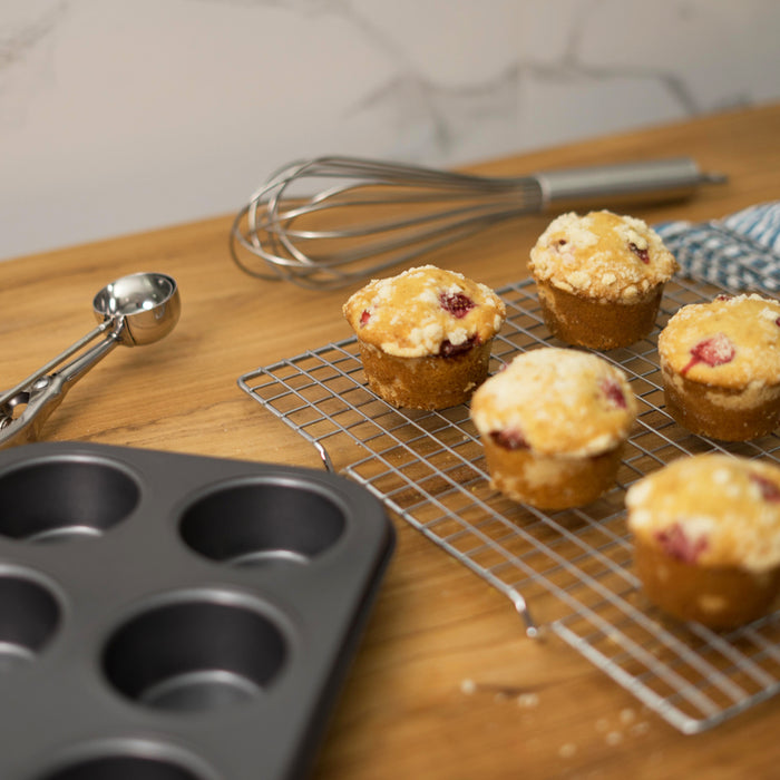 Resep Strawberry Crumble Muffins: Kue Lembut Teman Sarapan atau Ngeteh di Sore Hari