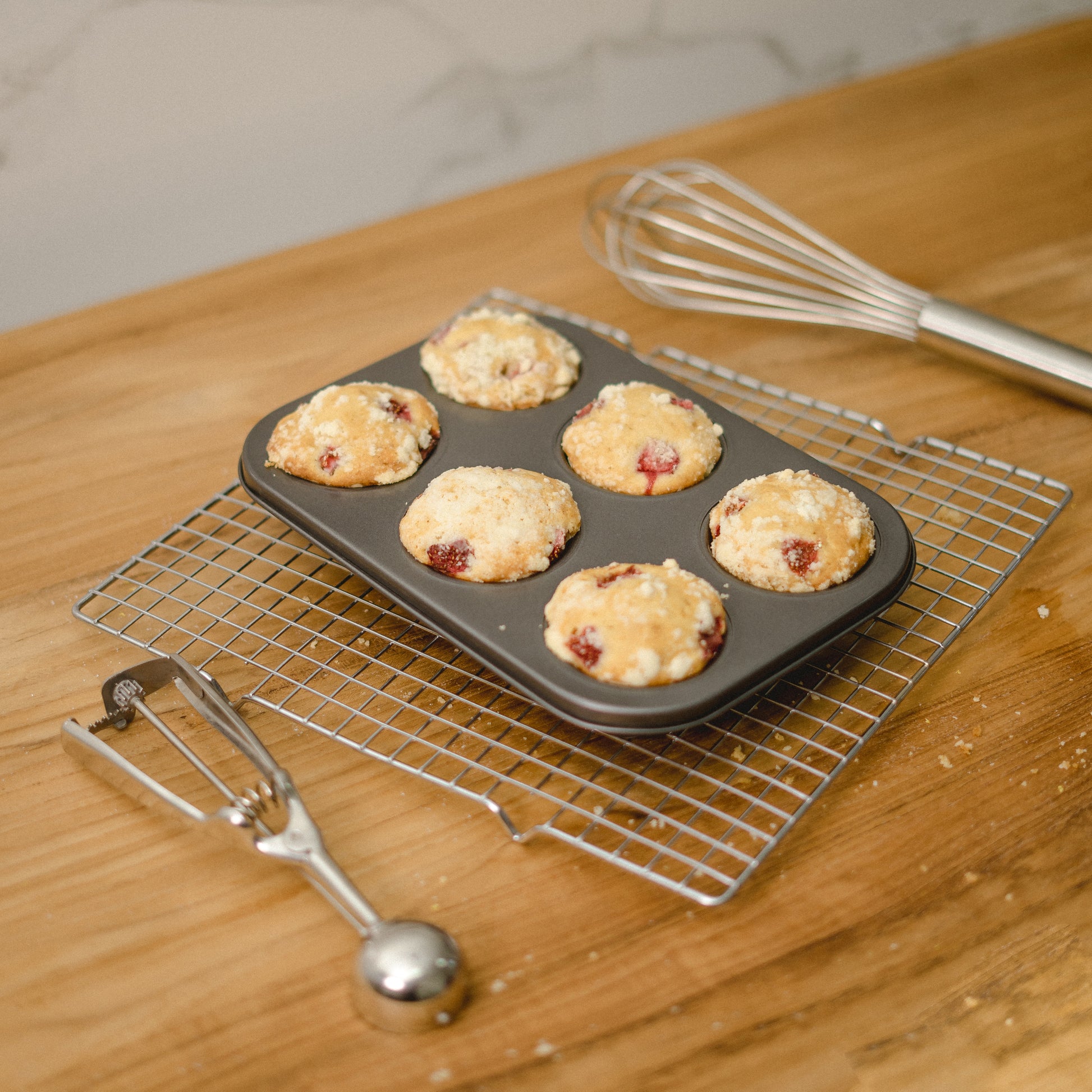 MAXIM BW6MUP(ZX)26 6 Cup Muffin Pan - SerataFoods